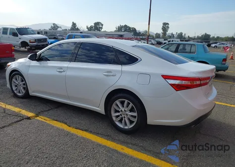 2015 Toyota Avalon Xle Premium z USA, uszkodzony, nr VIN 4T1BK1EB3FU184320